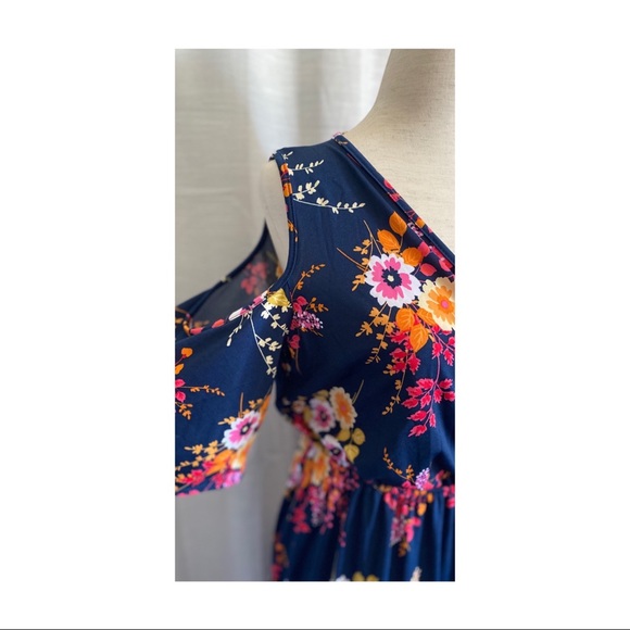 Summer Floral Dress - Picture 3 of 6